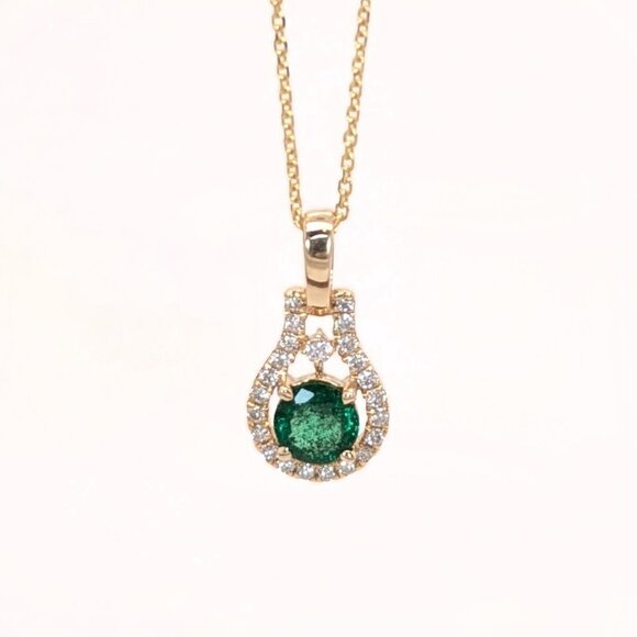 Zambian Emerald Pendant in Solid 14K Gold with Natural Diamonds - Picture 5 of 6